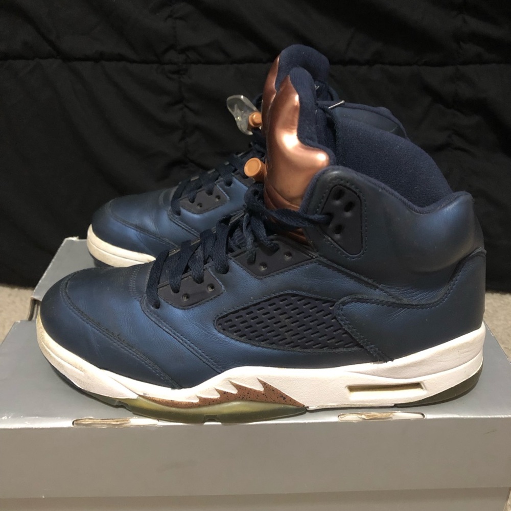 Air Jordan 5 - Picture 3 of 8